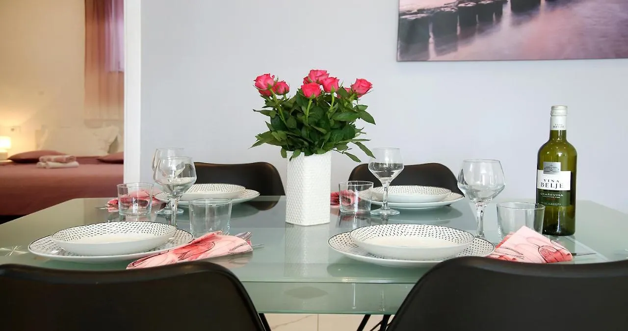 Adorable Apartment Ena Kastela Croatia