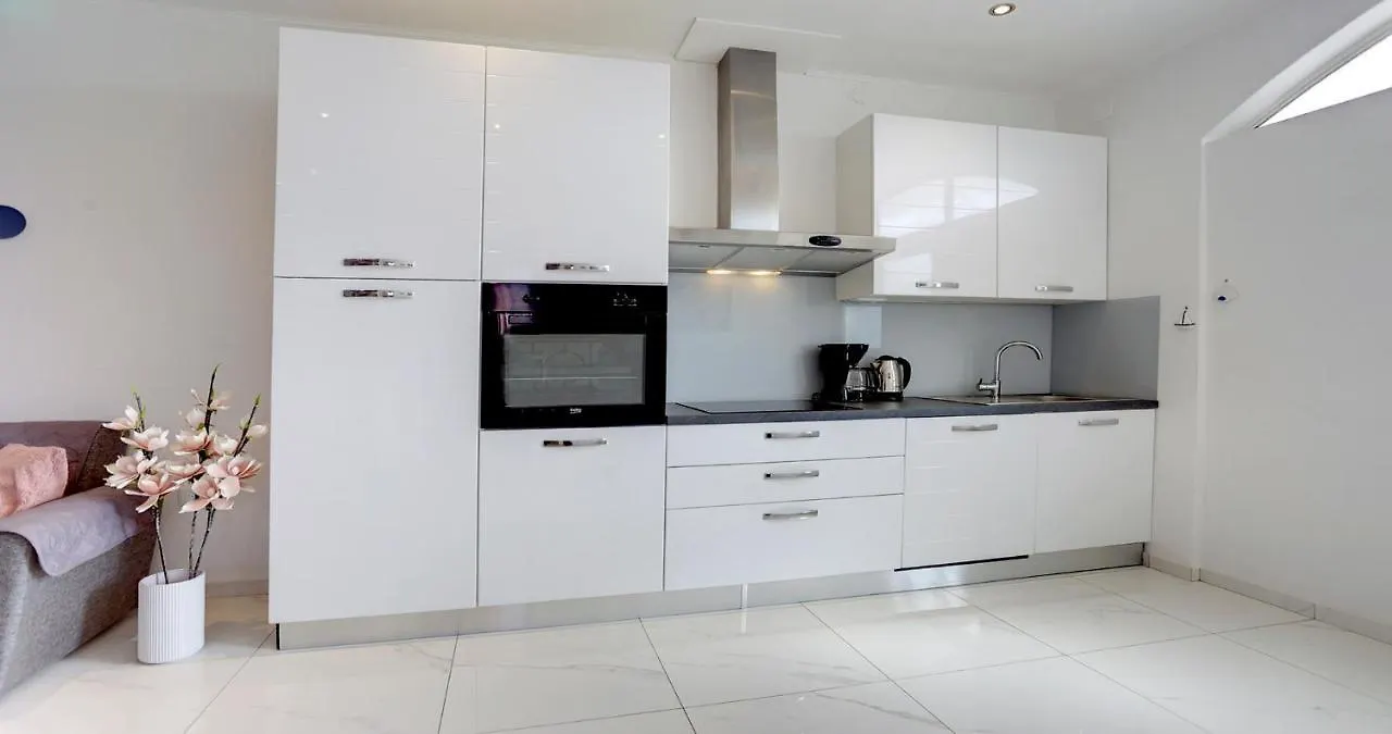 Adorable Apartment Ena Kastela Croatia